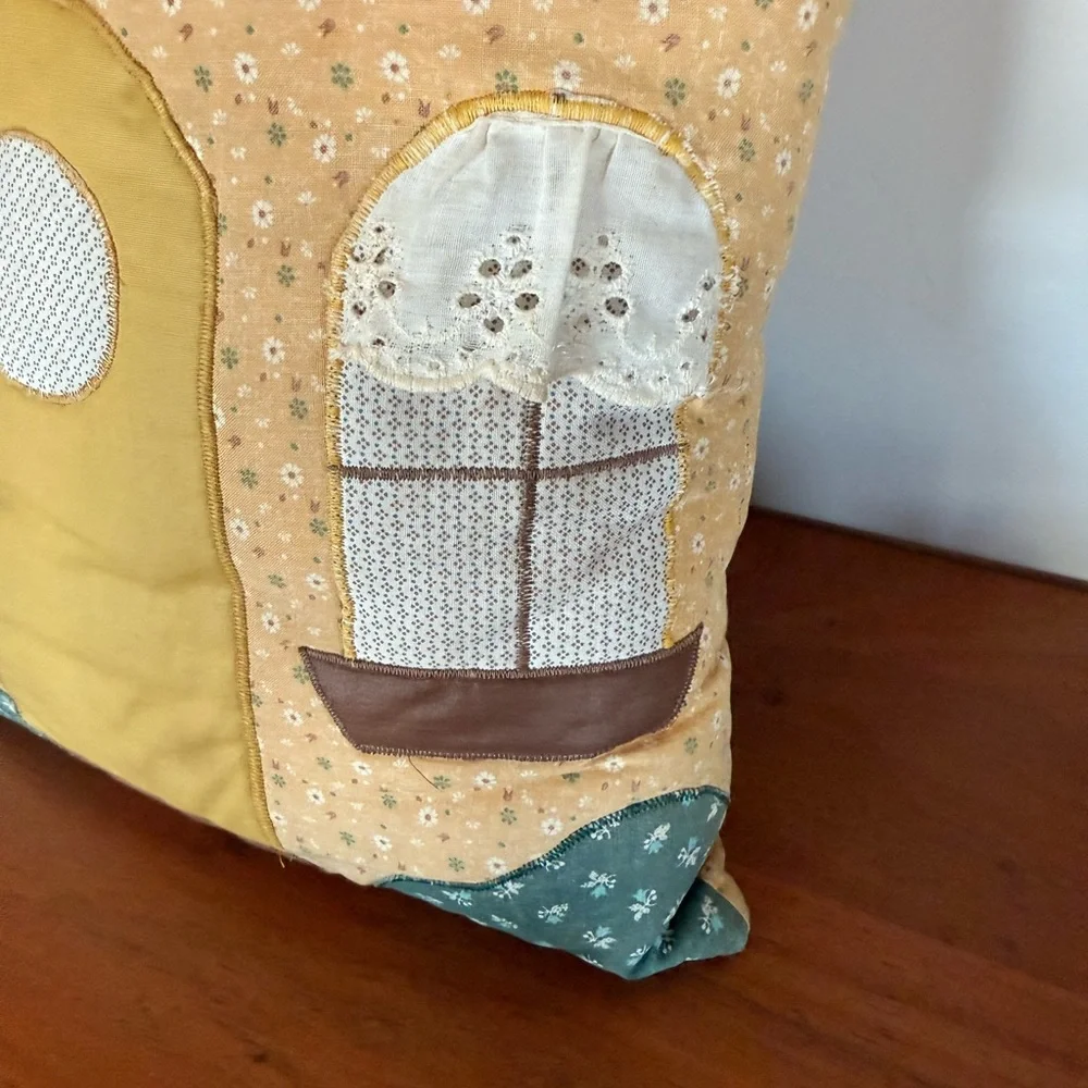 Patch Victorian House Pillow 12x16”‎ Appliqué Quilt Pattern decor